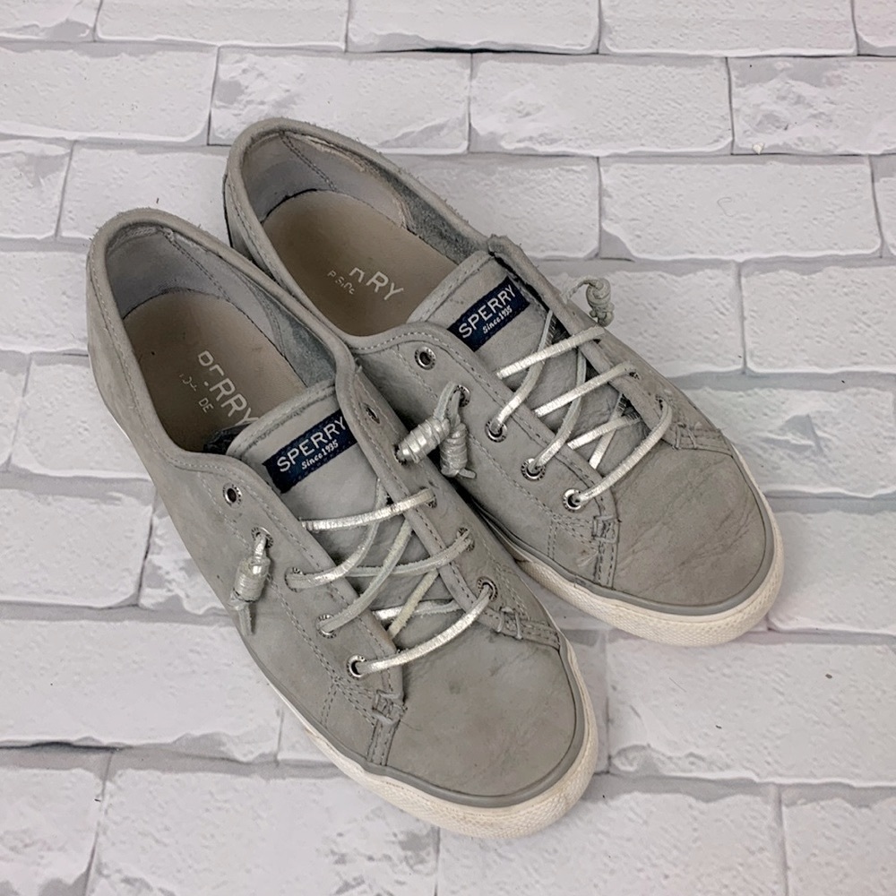 Sperry Top Siders Gray leather shoes Silver metallic laces Size 8.5 Slip on